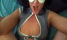 i moanin brunette suckin big cock before poundin