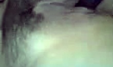 홀로 된 여자가 홈메이드 POV 클립에서 세게 자위