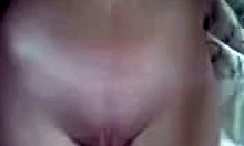 Ravishing DIVA SHOWS her TWAT in amateur clip