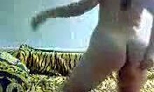 Hey, this hot amateur diva loves fingering her juicy twat on the sofa! 😍