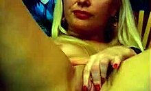 jessica performs a teasing show on webcam