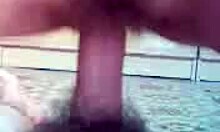 Söt blond flickvän retar med långsam suga innan hon rider