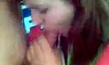 Ljubka mlada 18+ srka fantov trdi kurac na javnem