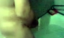 Amateur Hottie Shaves Her Wet Twat In The Bath, Feeling So Clean!