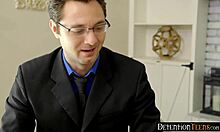 Lawyer Helps Tiny Reckless Teen Kiara Cole With Emotions