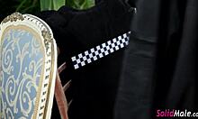 Gay amateur blows muscular bodybuilder's big cock