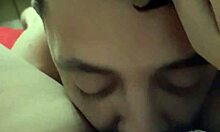 Hej, proč můj muž olizuje moje místo tak dobře?