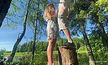 Видел, как пара дико трахается раком и наездницей на улице в отпуске?