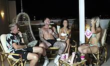 Бруна и Але правят прозрачен червен контент без лица