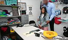 i see jade struggling with that big cock