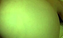 일본 미녀가 괴물 자지 타면서 몸 떨려