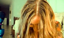 I have a thing for these American MILFs on webcam!