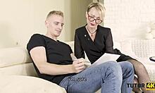 Ученичка изненадва учителя с дълбоко проникване в путката