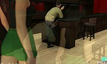 Girişimci koyu saçlı gençle eğleniyor