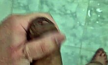 i'm dotado novinho playing in the bath with cute exotic vibes