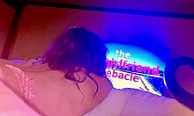 this young brunette girl had a beautifull orgasm on her ass