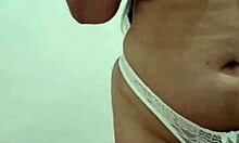 Beautiful Novinha Teases In Lingerie