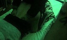 Doggyfick im Dunkeln, dann Licht an!