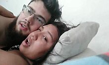 así yo chupo la verga de mi amante muy babeada la dejo