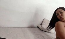 así yo chupo la verga de mi amante muy babeada la dejo