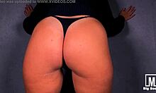 Juicy booty play and huge dildo blowjob in this solo homemade session. 😏