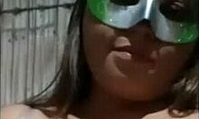 La deliciosa fantasia de mi hermosa hermanastra ella se masturba en mi departamento y me manda un video mientras fantasea con tener sexo con cualquier macho que la visite en el departamento porno real casero 😍