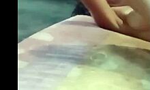 follandome a la mujer de mi amigo se lo met� hasta el fondo y se lo heche adentro sin condon