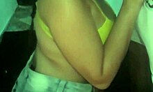 novinha tomando leitinho da laurencat, que delicia!