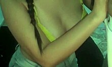 novinha tomando leitinho da laurencat, que delicia!