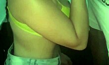 novinha tomando leitinho da laurencat, que delicia!