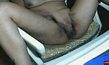 Webcam girl performs free amateur sex video