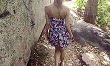 Offentlig blowjob från fantastisk tjej i tight klänning 😍