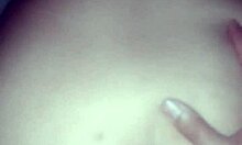 amadora latina casal juntos em atividade caseira