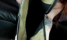 i love her beautiful feet and their smell, so sexy