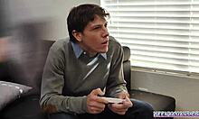 Jay Romero i Rion King w trójce z Ember Snow