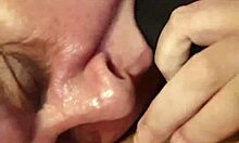 BBW žena daje najlonasti oral amaterskemu možu