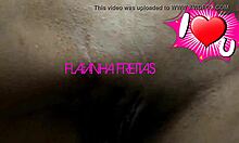 N�o Aguentou E Meteu O Dedo Na Buceta Na Hora Da Depila��o