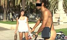 Concurso Camiseta Mojada se Convierte en Diversión Picante al Aire Libre con Morena