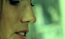 horký lesbický sex s olizováním orgasmu a líbáním zblízka