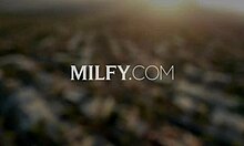 milfy curvy mature syren rides his young cock poolside