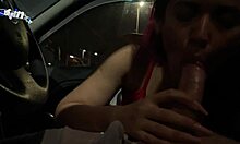 Uma Gata Do Mercado Topou Foder Escondida No Carro No Estacionamento Aberto