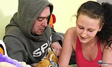 virgin pussy gets filled with cumshot