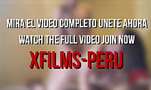 Amigo pervertido se masturba oliendo las tangas de peruana inocente