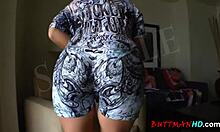 Blonde Amateur Babe Susie Clove Spreads Legs