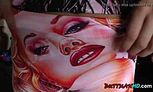 Blonde Amateur Babe Susie Clove Spreads Legs