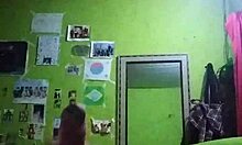 Watch this cute gay guy cumming hard! So adorable! 😍