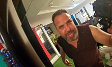 Pagando Um Boquete Enquanto Faço Uma Tattoo - Mirella Montana