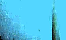 Mi hermanastra me pilló oliendo su ropa interior pero eso la excita y la pone cachonda