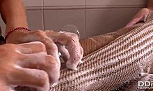 i love watching kiki cyrus and haley hill in this foot fetish lesbian fingering