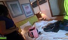 Alice Chilena en escena relajante de ducha